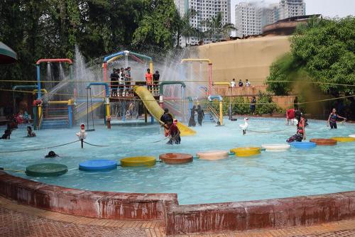 Kids and Family Pool